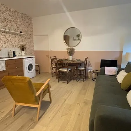 Quiet And Central, 6p Fully Equipped شقة