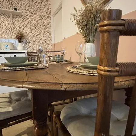 Quiet And Central, 6p Fully Equipped Apartamento