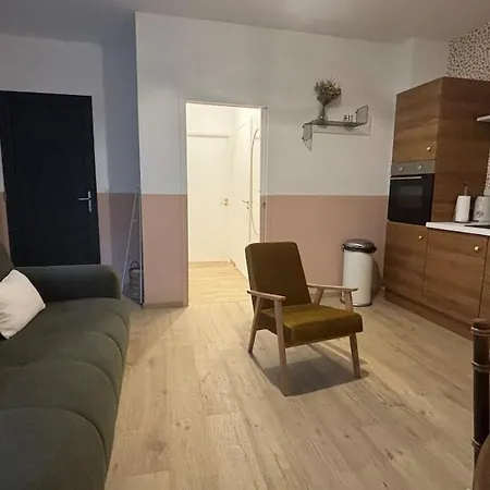 Quiet And Central, 6p Fully Equipped Appartement